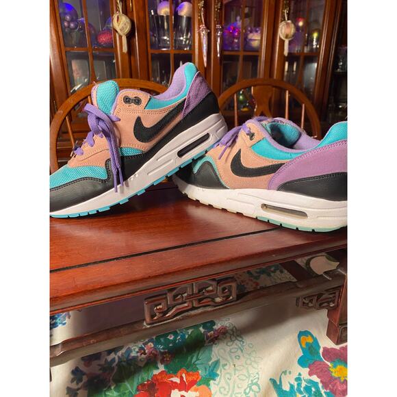 NIKE Air Max 1 Have a Nike day Multicolor YOUTH 7 WMNS 8.5 EUC Smiley toe charms - Picture 8 of 16